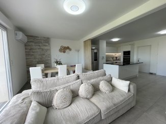 Villa 6 pièces - Marsillargues (34590)