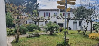 Auberge familiale dans parc arboré - Marseillette (11800)