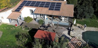 Maison de 130 m²avec dépendances et piscine / Terrain clos et arboré - Servian (34290)