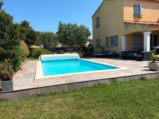 Villa familiale avec piscine privée - Saint-Gilles (30800)