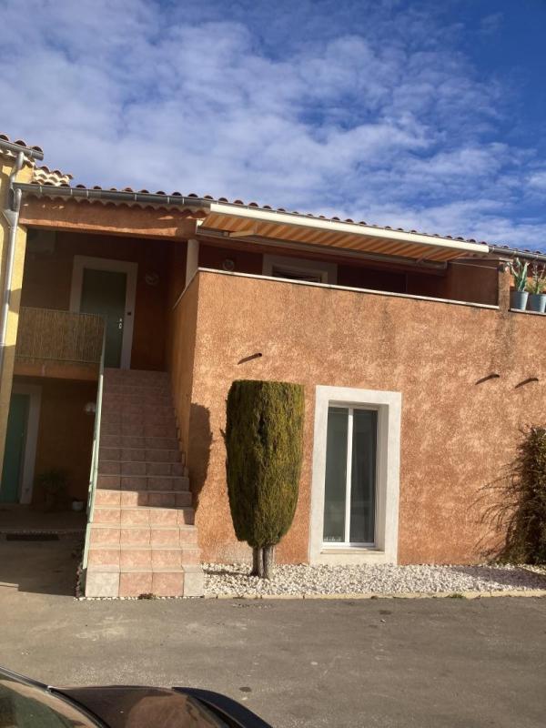 UZÈS - Appartement avec terrasse et place de parking numérotée  - Photo 12 - Uzès