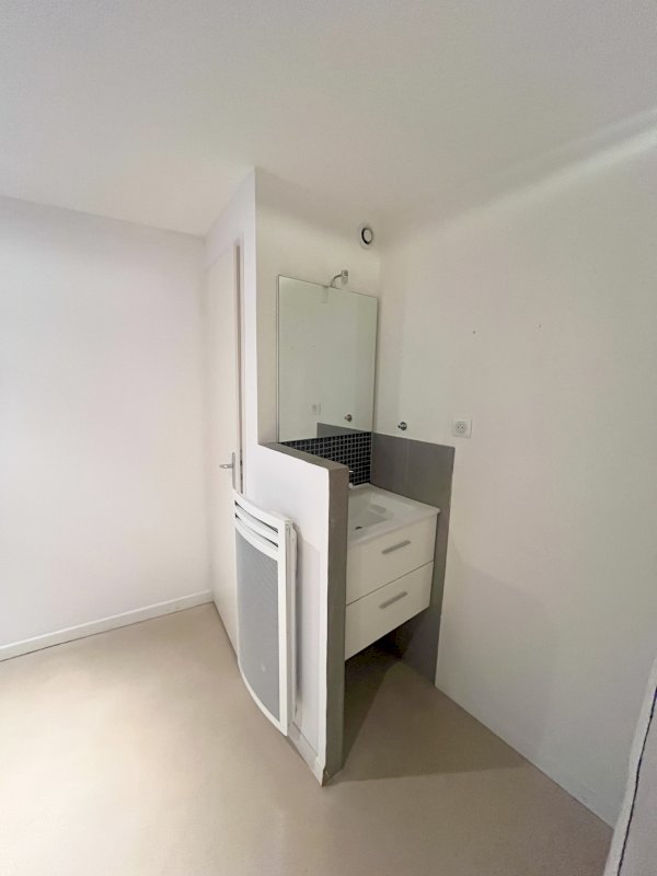 Bel appartement type loft hyper centre - Photo 12 - Perpignan