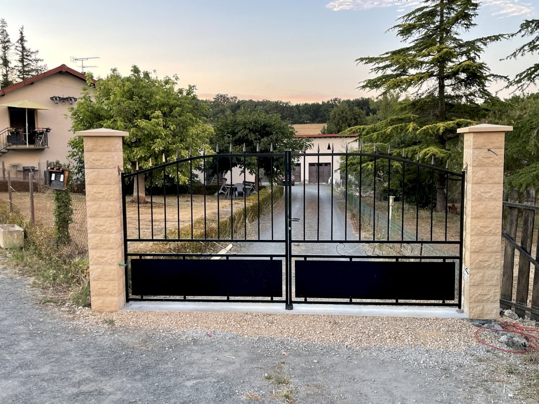 CRÉDIT VENDEUR POSSIBLE - MAISON DE 174 M² - TERRAIN 3 500 M² – DPE C - Photo 12 - Labessière-Candeil