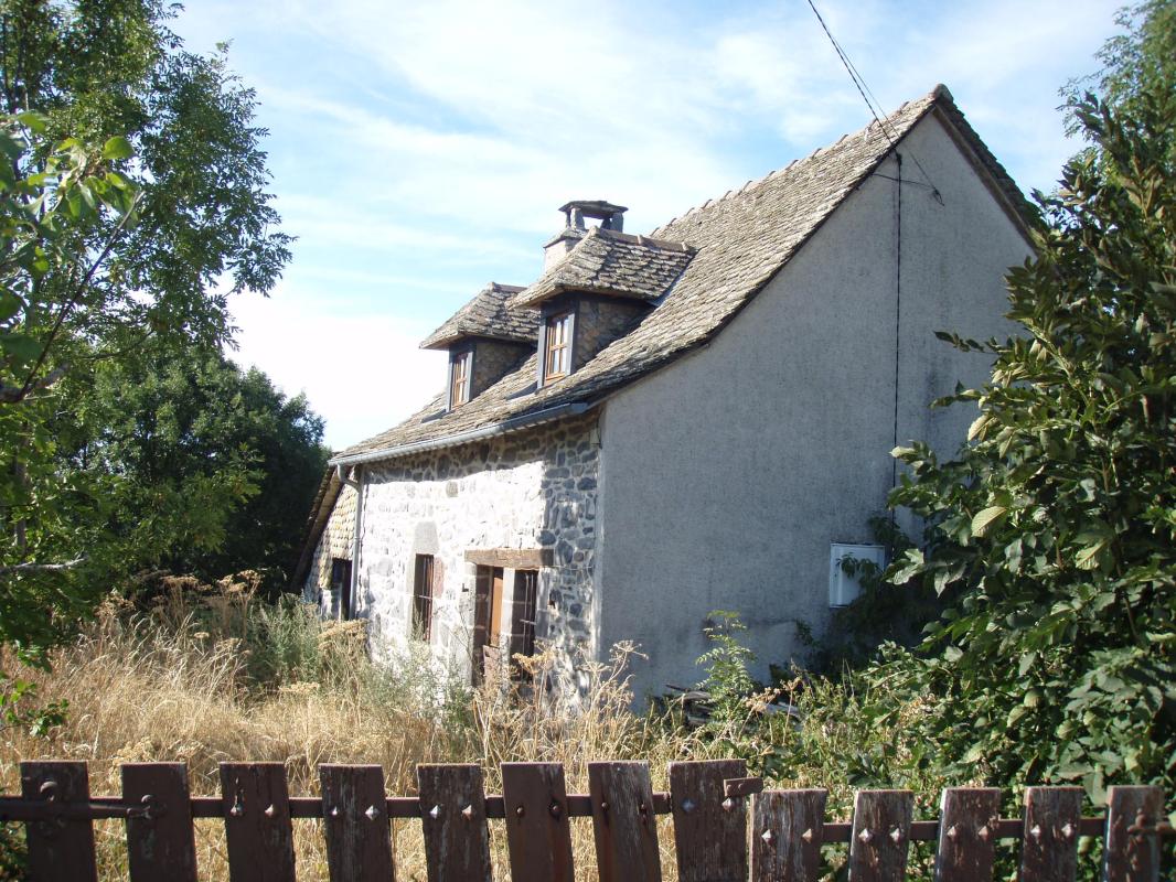 A VENDRE BELLE PETITE MAISON TRES ANCIENNE DE CAMPAGNE EN PIERRE - Photo 13 - Saint-Chély-d'Aubrac
