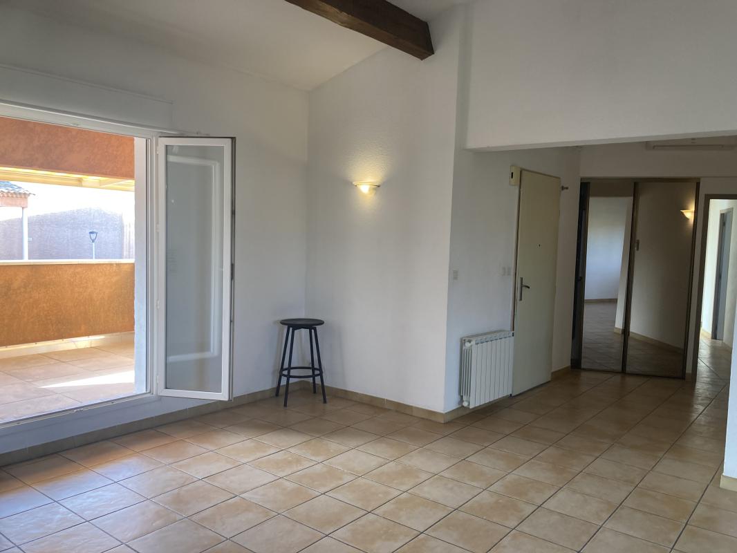 UZÈS - Appartement avec terrasse et place de parking numérotée  - Photo 1 - Uzès