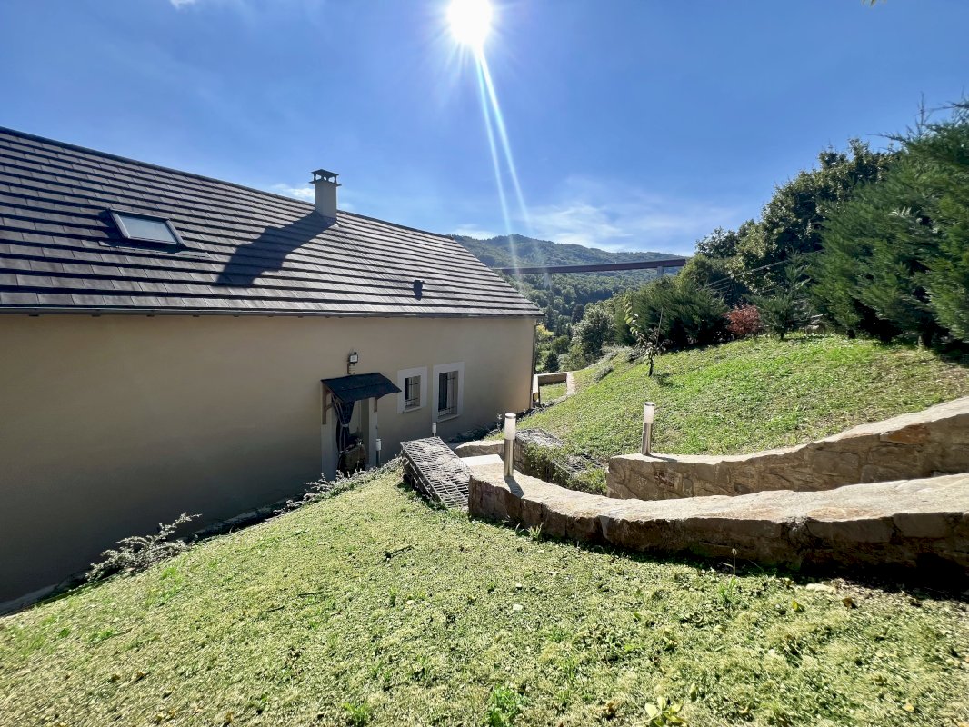 Maison avec piscine - Photo 1 - Bourgs sur Colagne