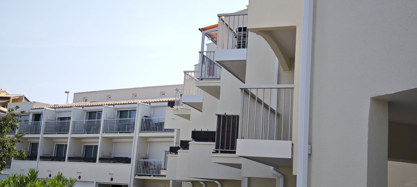 Cap d'Agde : Studio Cabine 5 couchages. 20 m² (30 m² avec mezzanine). Piscine. 1er ligne mer - Photo 2 - Cap d'Agde