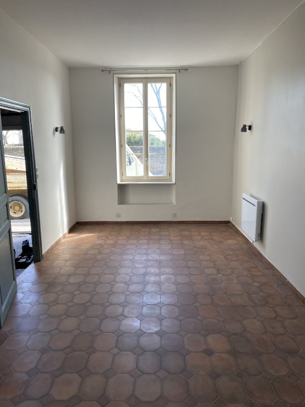 Maison avec dépendances  - Photo 3 - Conilhac-Corbières