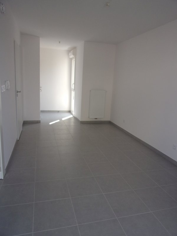 CASTELNAU-LE-LEZ – STUDIO LUMINEUX 25 m² AVEC BALCON 8,70 m² + PARKING – RÉSIDENCE RÉCENTE - Photo 3 - Castelnau-le-Lez