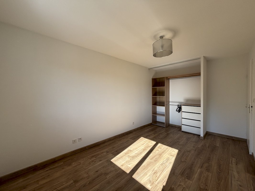 Maison en résidence sécurisée avec piscine - Photo 5 - Saint-Sulpice-la-Pointe