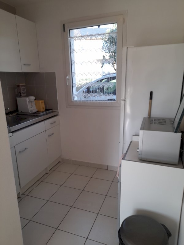 Appartement T3 | Petit cocon dans résidence de vacance avec piscine - Photo 5 - Saint-Geniez-d'Olt