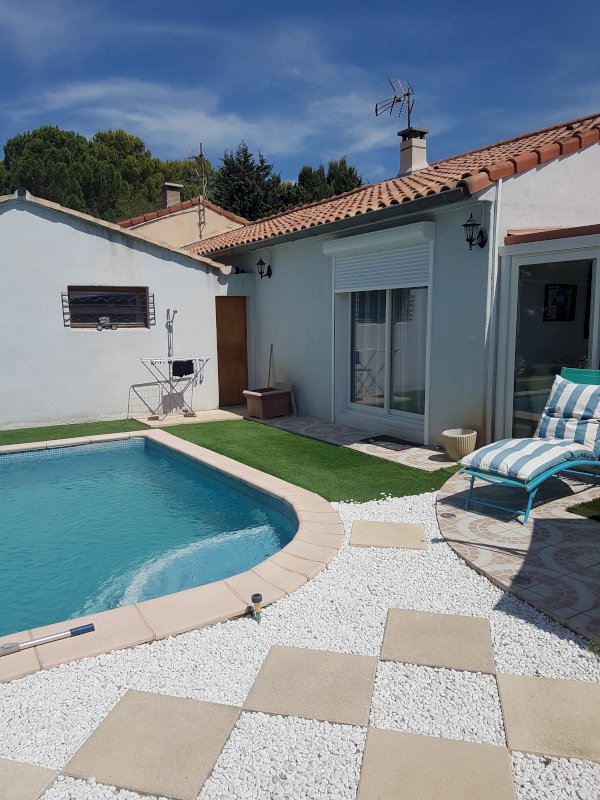 GIGNAC : VILLA DE 115 M² AVEC PISCINE PRIX EN BAISSE - Photo 6 - Gignac
