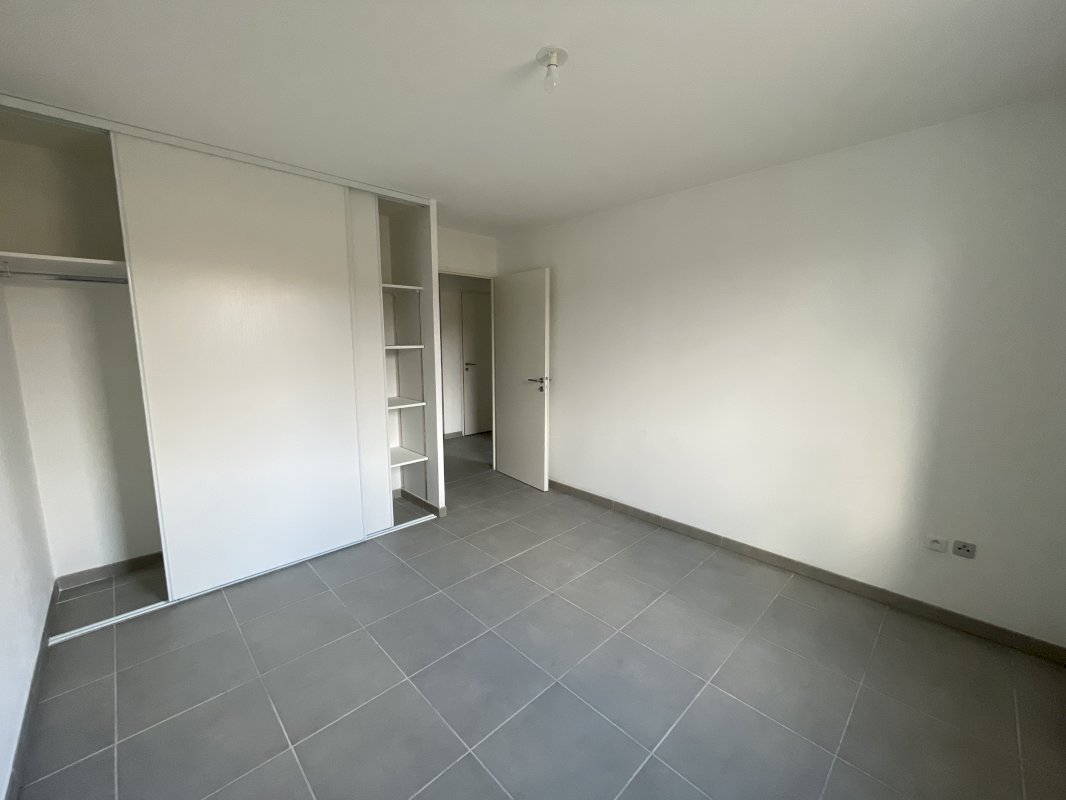 A VENDRE 31700 - MONDONVILLE APPARTEMENT T3 DE 65 M² AVEC ENVIRON 14 M² DE TERRASSE ET 2 PLACES DE PARKING ! - Photo 7 - Mondonville