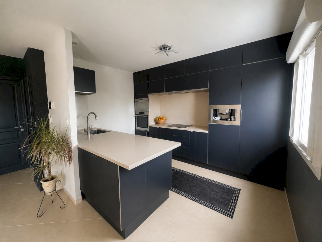 Maison 6 pièces – 188 m² - 4 chambres | À Cailar (20 Km de la mer en petite camargue) - Photo 8 - Le Cailar