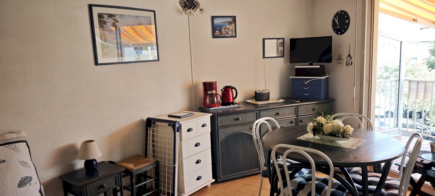 Cap d'Agde : Studio Cabine 5 couchages. 20 m² (30 m² avec mezzanine). Piscine. 1er ligne mer - Photo 8 - Cap d'Agde