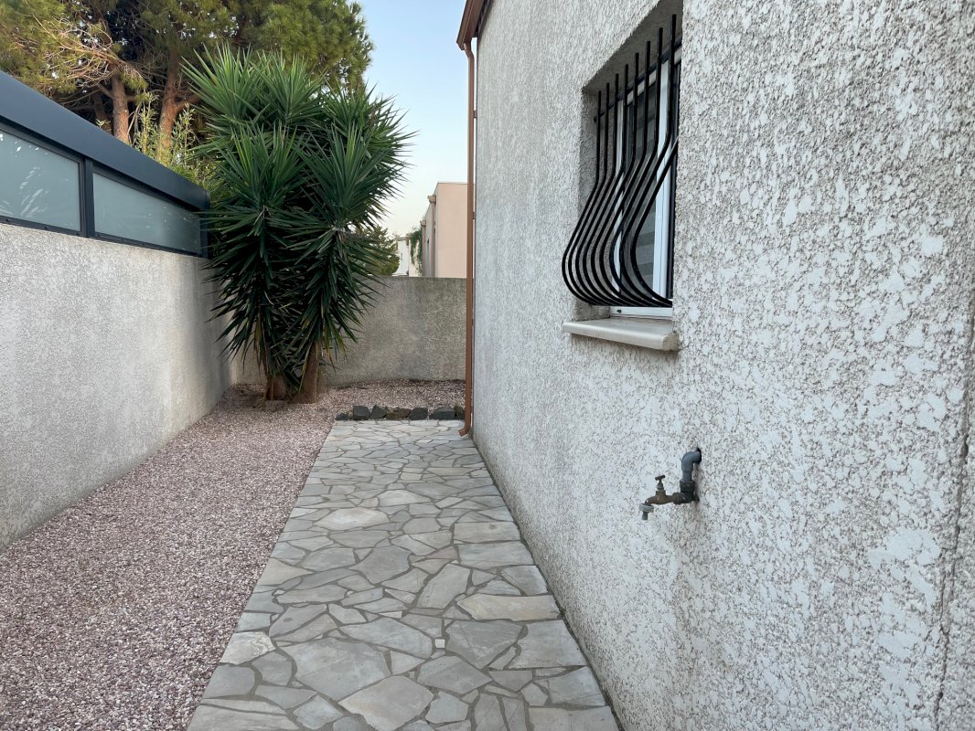 A VENDRE BATISSE AVEC STUDIO POSSIBILITE DE MAISON NEUVE - Photo 9 - Agde